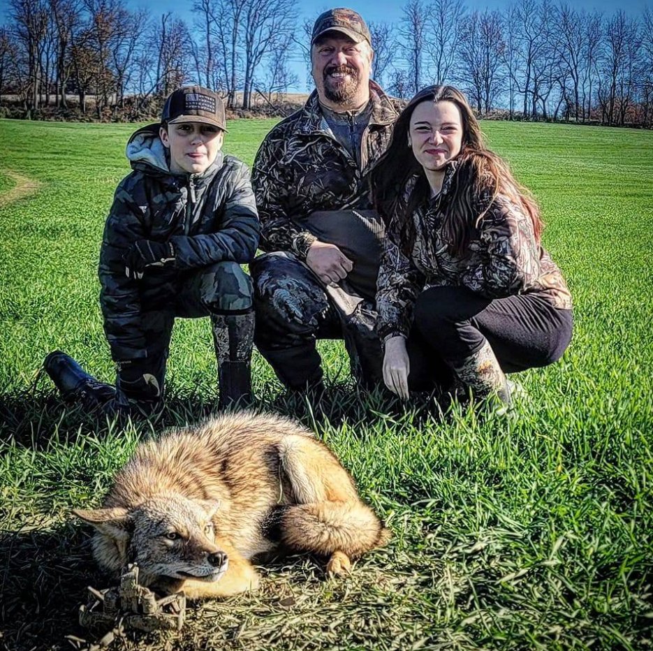 NHCART's tweet photo. Interesting family picture around a trapped coyote. Mom must be taking the picture. For family bonding they go out and torture animals together. How fun! 
#BanTrapping #AnimalCruelty #TheConservationLie 
#CompassionOverKilling #FamilyValues #Coexist https://t.co/RyS5dxfdYk
