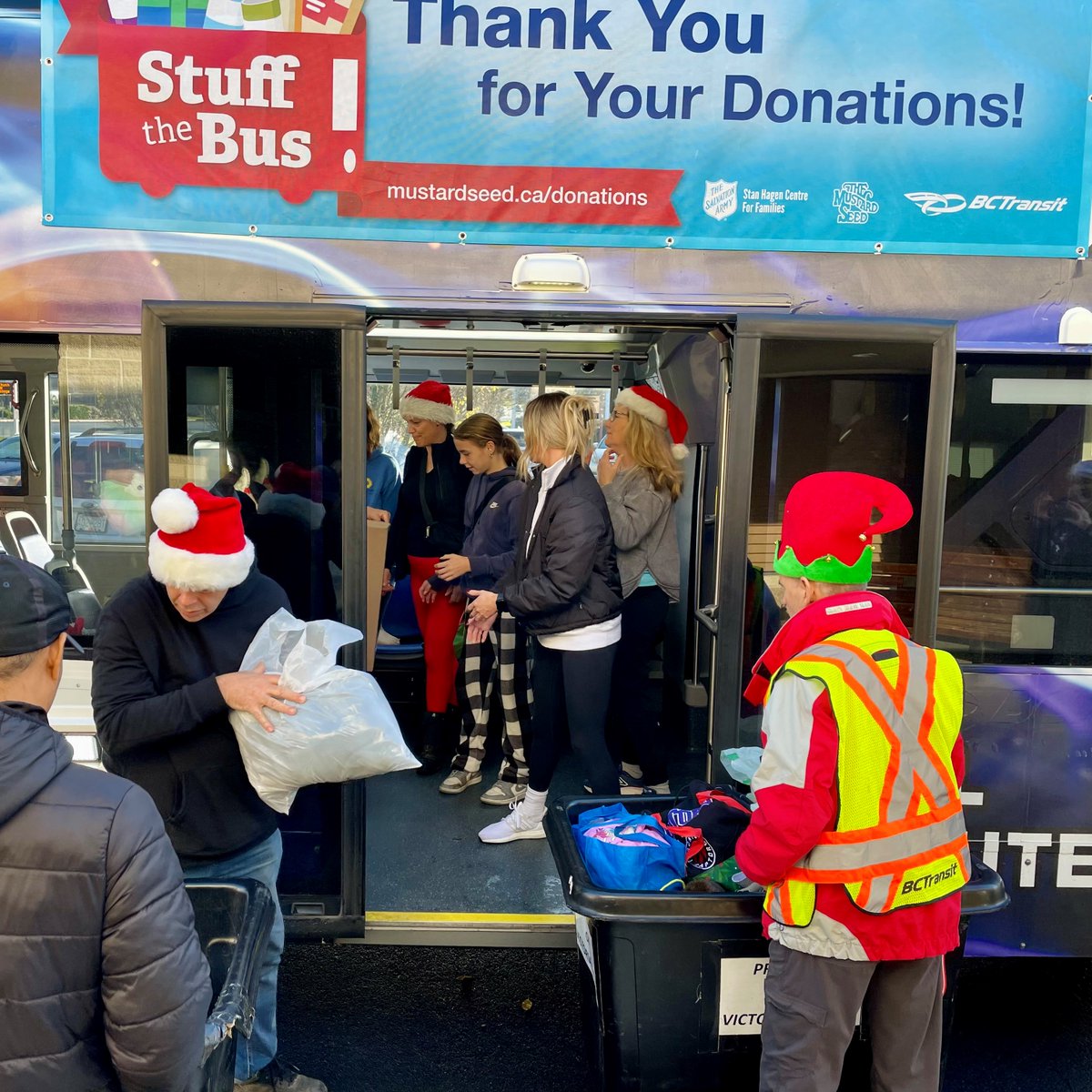 #YYJ people, please add something to your "to do" list this Saturday:

✅Come to the Tillicum Mall parking lot between 9am-3pm
✅Drop off a donation to STUFF THE BUS🚌🎁 

Save on Foods are selling $10 bags of food, and money donations can also be made. 

See you there😊🎅