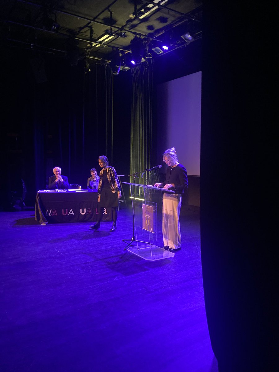 UnivAngers's tweet photo. 🎖️Cérémonie à l’UA des Palmes académiques. 22 récipiendaires sont promus ce soir au grade de chevalier et 4 comme officier. Ils et elles sont récompensés pour leur implication sans faille au service de l’UA, de l’enseignement supérieur et de la recherche. #Amopa #insigne #honneur https://t.co/jqxe0iZZi9