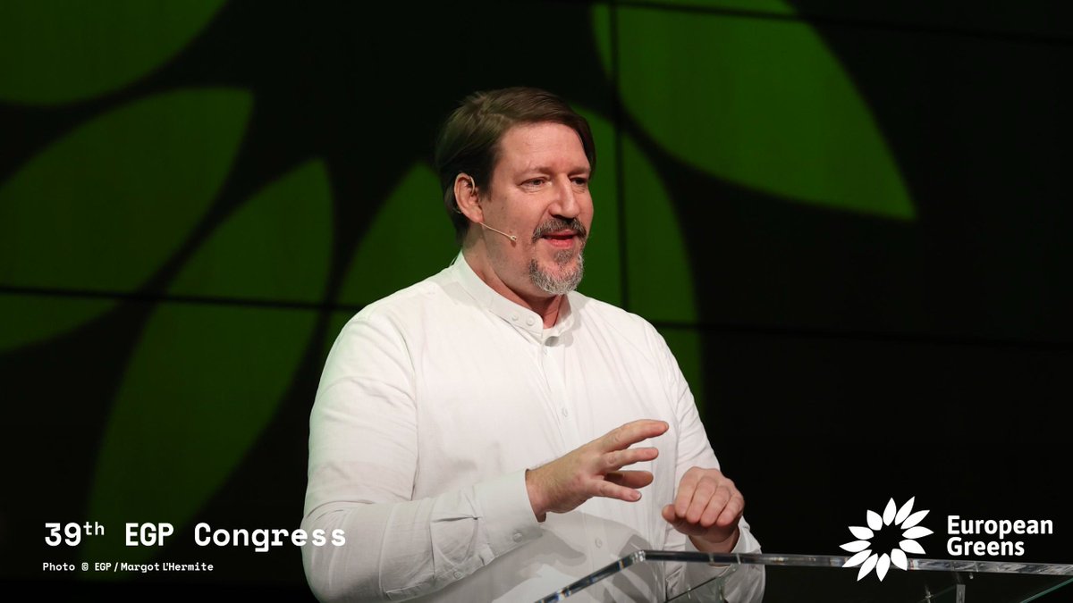 “A green industry based on circularity and green energy is possible”

💚 <a href="/thomaswaitz/">Thomas Waitz</a> in his last address as co-chair of the European Greens.

#EGPCongress2024