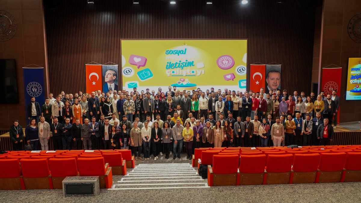 Bakanlığımızın İstanbul Riva Kamp ve Eğitim Merkezi'nde, İl Basın Sorumluları ve KYGM Kurumsal İletişim Sorumlularına yönelik düzenlenen Sosyal Medya ve İletişim Çalıştayı başarıyla tamamlandı.

Kredi ve Yurtlar Genel Müdür Yardımcısı Haluk Tayyib Yetim, kapanış programında 81