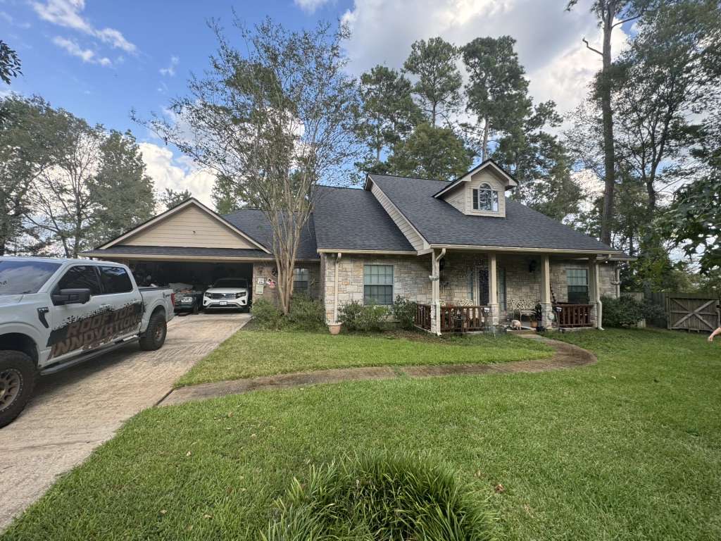 rtitexas's tweet photo. We're here to help you with all your roofing needs. From installation to repair, our team of professionals is ready to provide top-notch service. https://t.co/YMbL4aDDeN 
 
#RoofingServices #ProfessionalService https://t.co/M1a7yb6PkN