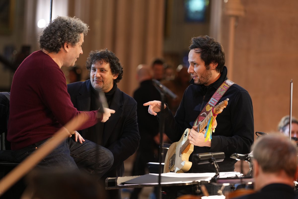 GustavoDudamel's tweet photo. (1/2) Ensayando para la ceremonia de reapertura de la @notredameparis que tendrá lugar mañana a las 21:00 horas con @PhilharRF, @lang_lang, @PrettyYende, Vianney, @angeliquekidjo, @hibatawaji y más artistas increíbles!

Esta actuación es un mensaje de reconstrucción... https://t.co/MKzin0b8gF