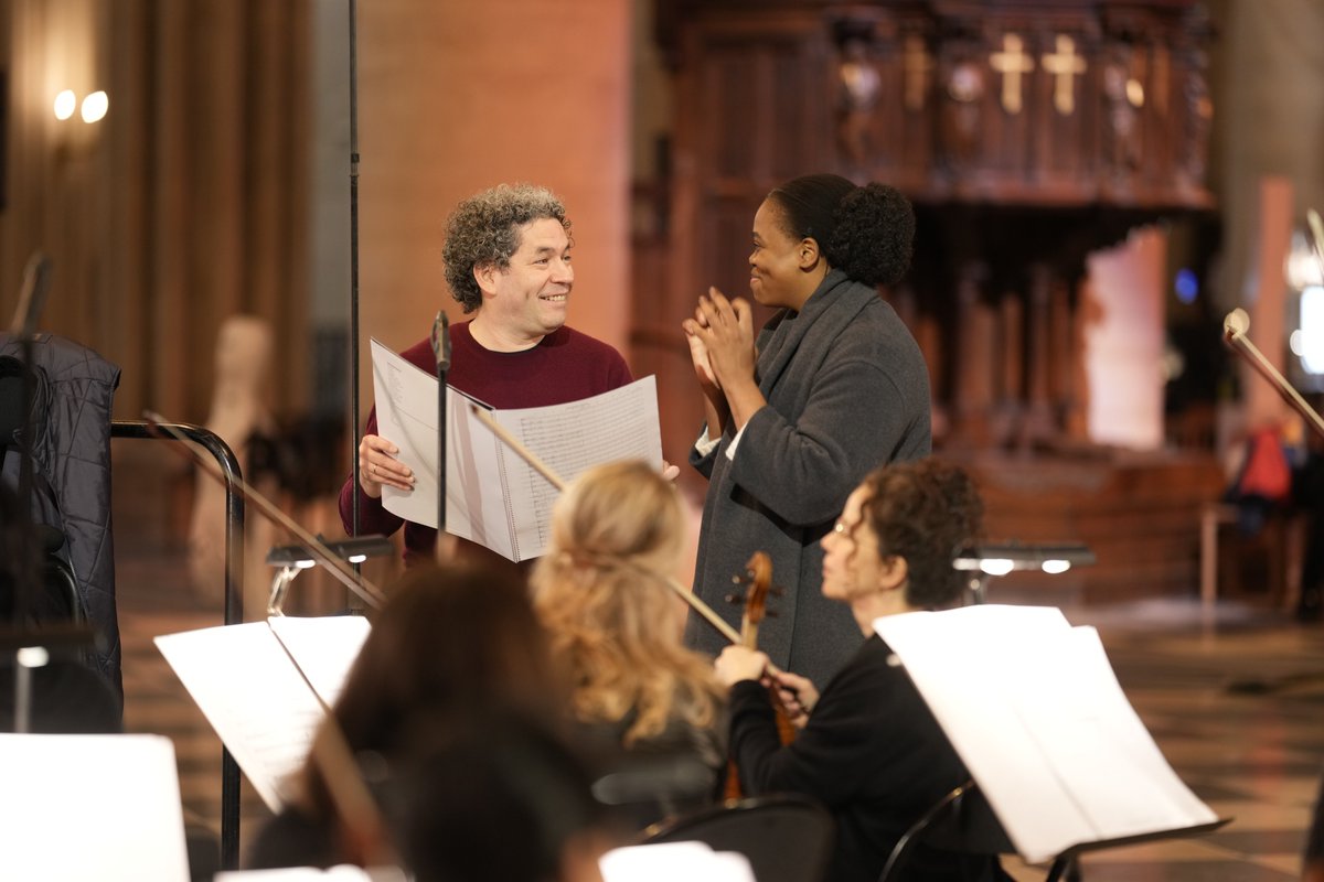 GustavoDudamel's tweet photo. (1/2) Ensayando para la ceremonia de reapertura de la @notredameparis que tendrá lugar mañana a las 21:00 horas con @PhilharRF, @lang_lang, @PrettyYende, Vianney, @angeliquekidjo, @hibatawaji y más artistas increíbles!

Esta actuación es un mensaje de reconstrucción... https://t.co/MKzin0b8gF