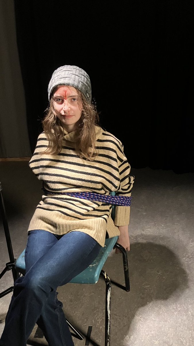 spoolbug's tweet photo. they’re always doing some shit to me in class istg 🤦 https://t.co/8tJO2tAs8F
