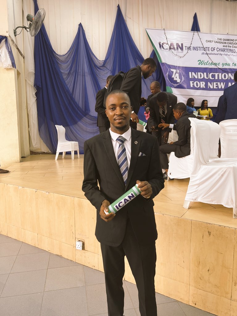 B R I G H T o L O G Y ● tweet media