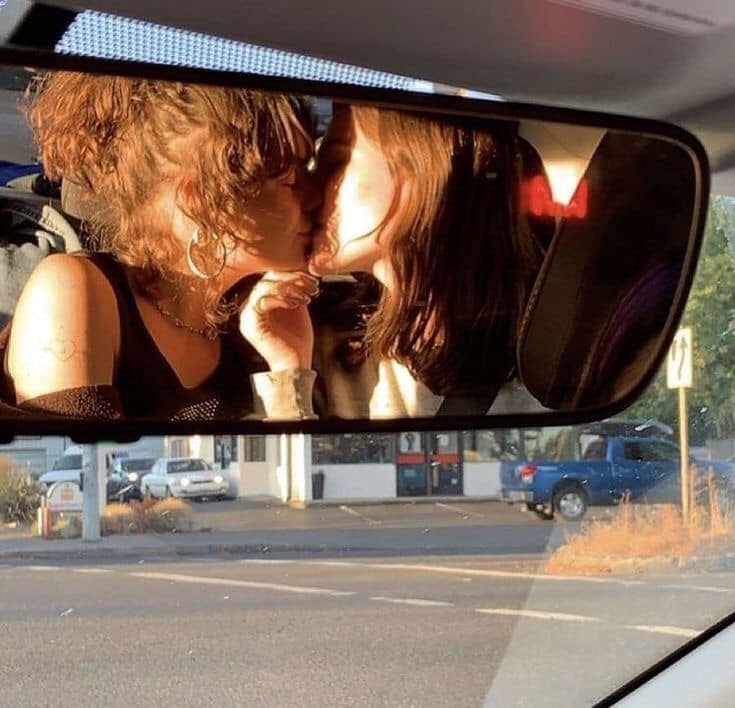SundraBea's tweet photo. Thinking of the taste of her lips...Her hand moving...touching...softly lifting my top. Soon we both were flesh to flesh, our kisses passionate and hands moving in unison. Tongues licking , seeking, finding tasteful juices. Both becoming one as streams of passion flowed. https://t.co/sRjkJQfHCj