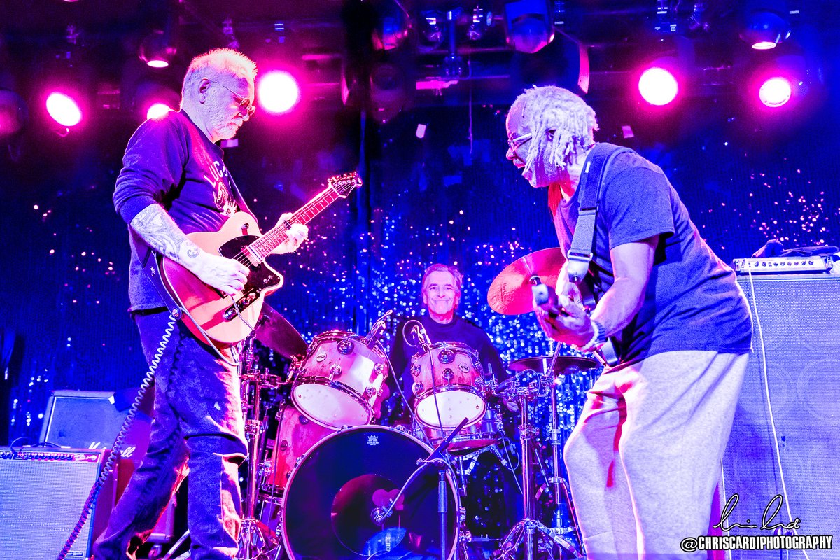 chriscardipix's tweet photo. Doom Dogs - December 1 2024 - TV Eye - Ridgewood, NY
📷 Sony Alpha 7 III
#doomdogs #jairrohmparkerwells #jonathankane #reevesgabrels @reevesgabrels @jairrohm https://t.co/HbhXupaEoI