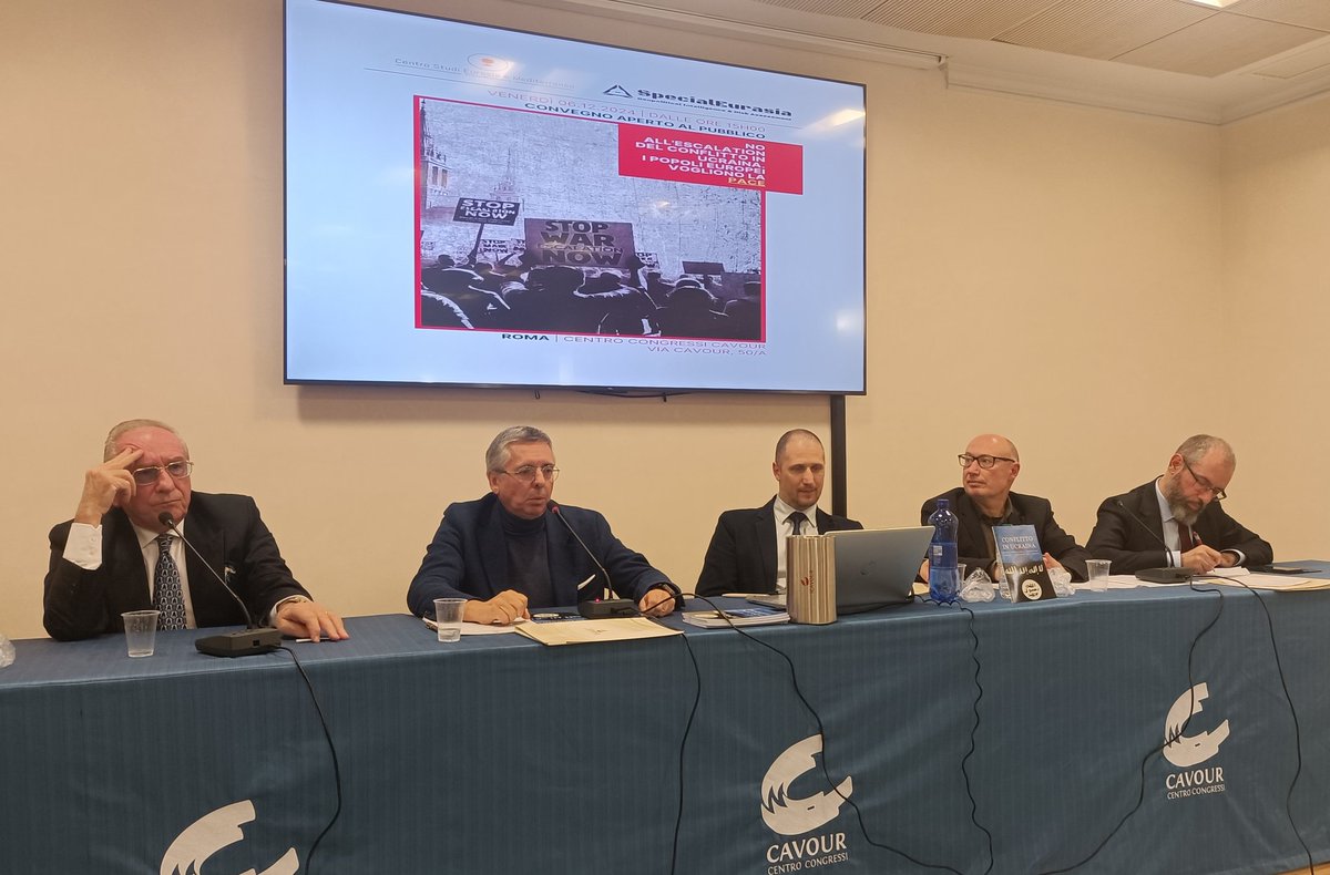 CeSEMS's tweet photo. Nuove immagini dal convegno di Roma, "No all'escalation del conflitto in Ucraina. I popoli europei vogliono la pace. 

#Ucraina #cesem https://t.co/co4cLUfOam