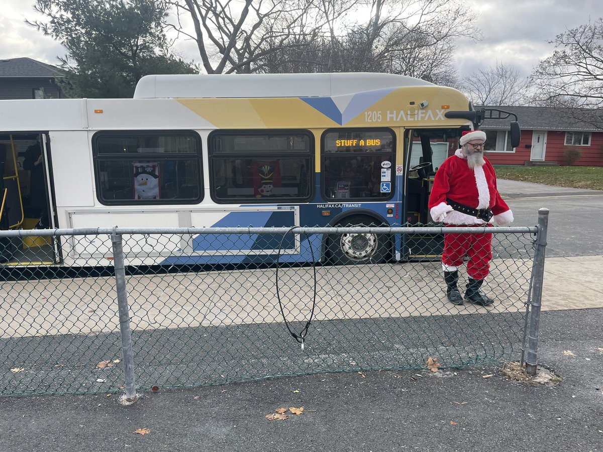 École Grosvenor-Wentworth Park School tweet media