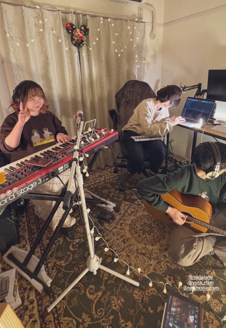 tori_piano's tweet photo. 2024ファミリークリスマス🎄🎅🔔いったい何の曲を演奏するでしょーか⁉️今年も2曲マッシュアップ🎶当ててみてね🤭✨
#ファミリー #familysession #familyxmas #coversong #xmassong https://t.co/I6ppV6jmbZ