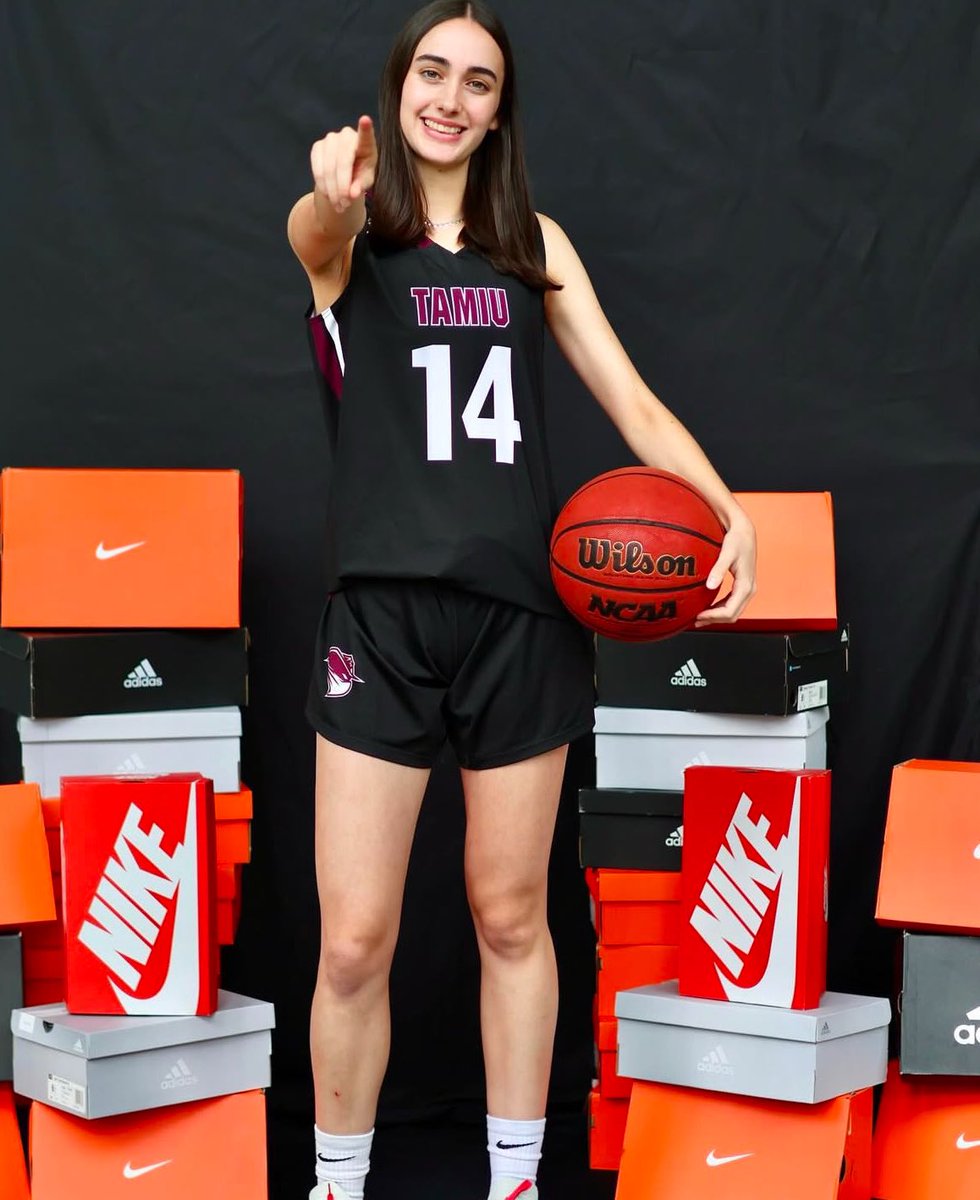 ⛹🏻‍♀️ Carmen Morcillo
🎓 Texas International
🏀 NCAA D2 / FR.
🎯 8 puntos
🎁 1 asistencia
⏰ 20 minutos