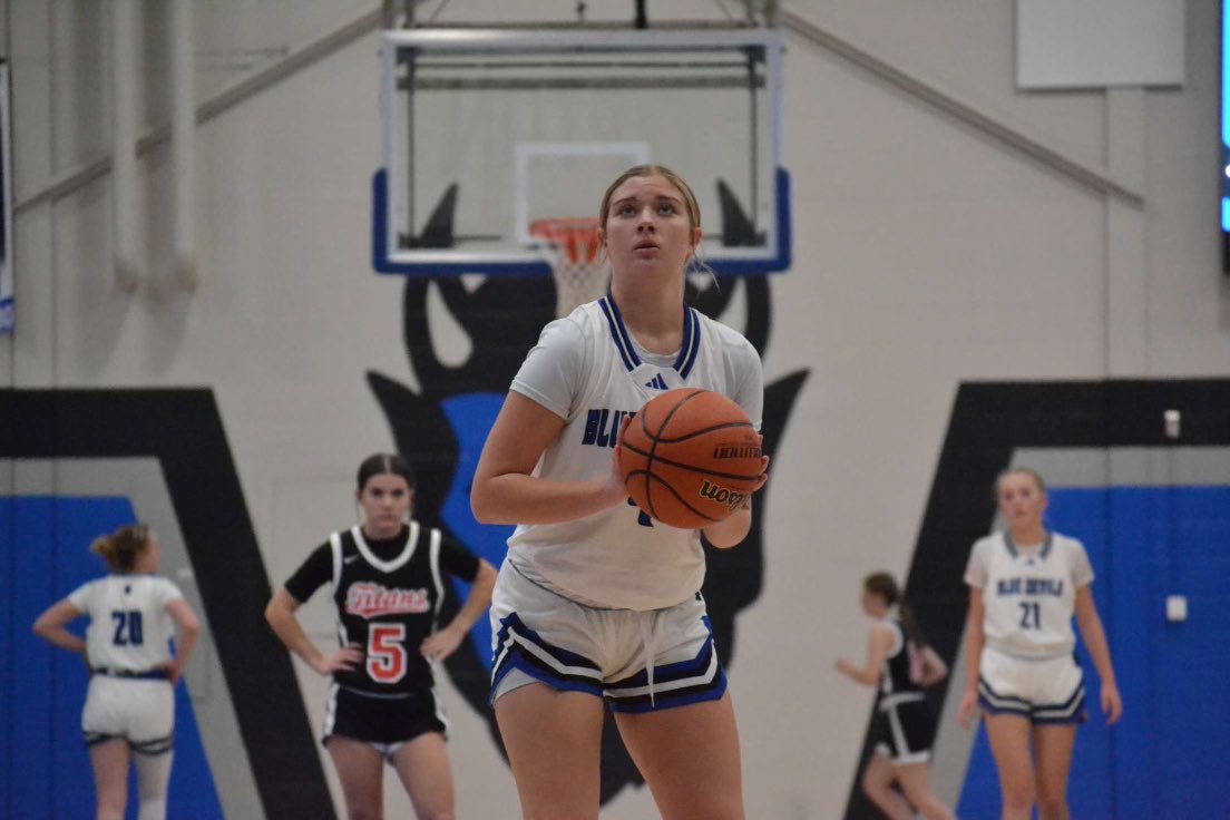 Mackenzie Farinella tweet media