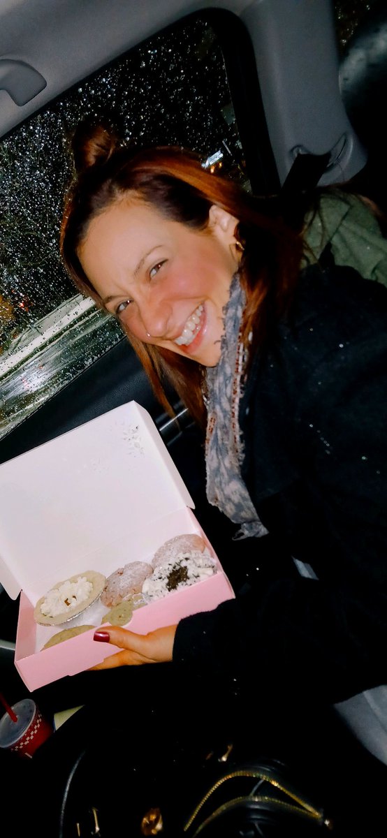 CaraMastrangelo's tweet photo. Me, ft #crumblecookies!!
@ImFromCle ๐ชโฃ๏ธ https://t.co/osGJYz0lO5