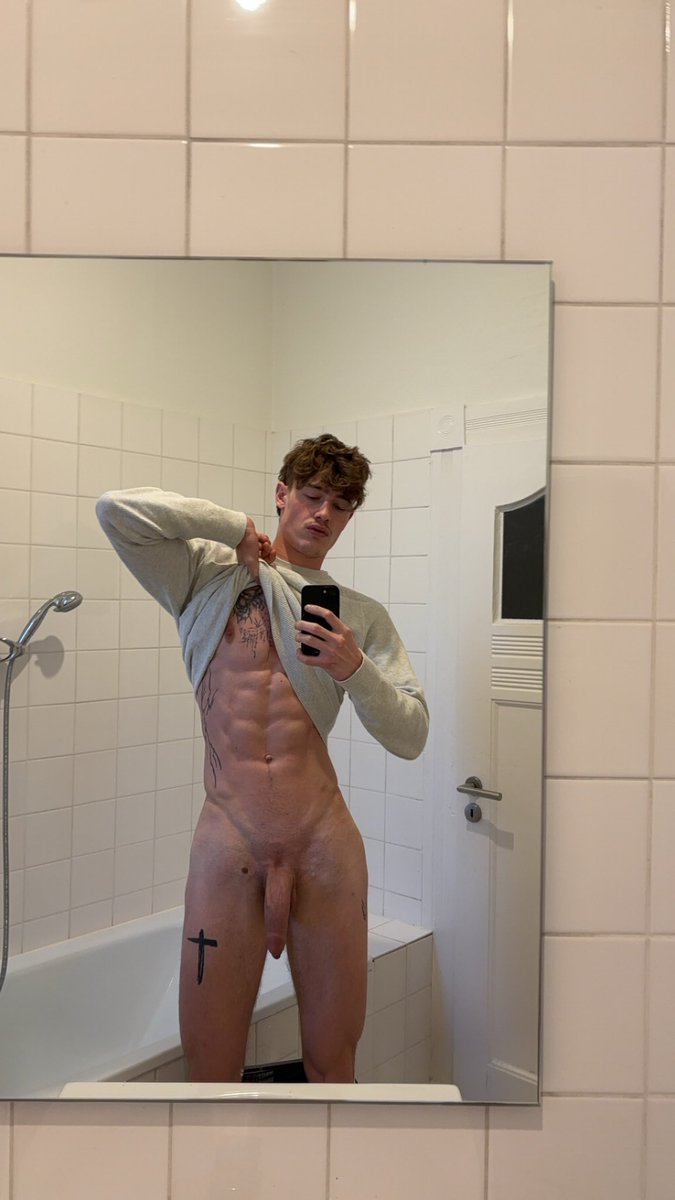 louraint0's tweet photo. say “hi” or het blocked 😈
50% off, be fast come and chat with me😋 https://t.co/Z0krQH3emt