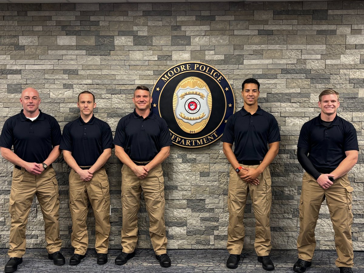 MoorePolice's tweet photo. INAUGURAL CLASS 25-01: Join us in welcoming our newest recruits into our inaugural training academy. The Moore Police Dept. became a CLEET accredited academy city back in October. This week we began our first training academy. Being an academy city... https://t.co/SezaEPfUVR