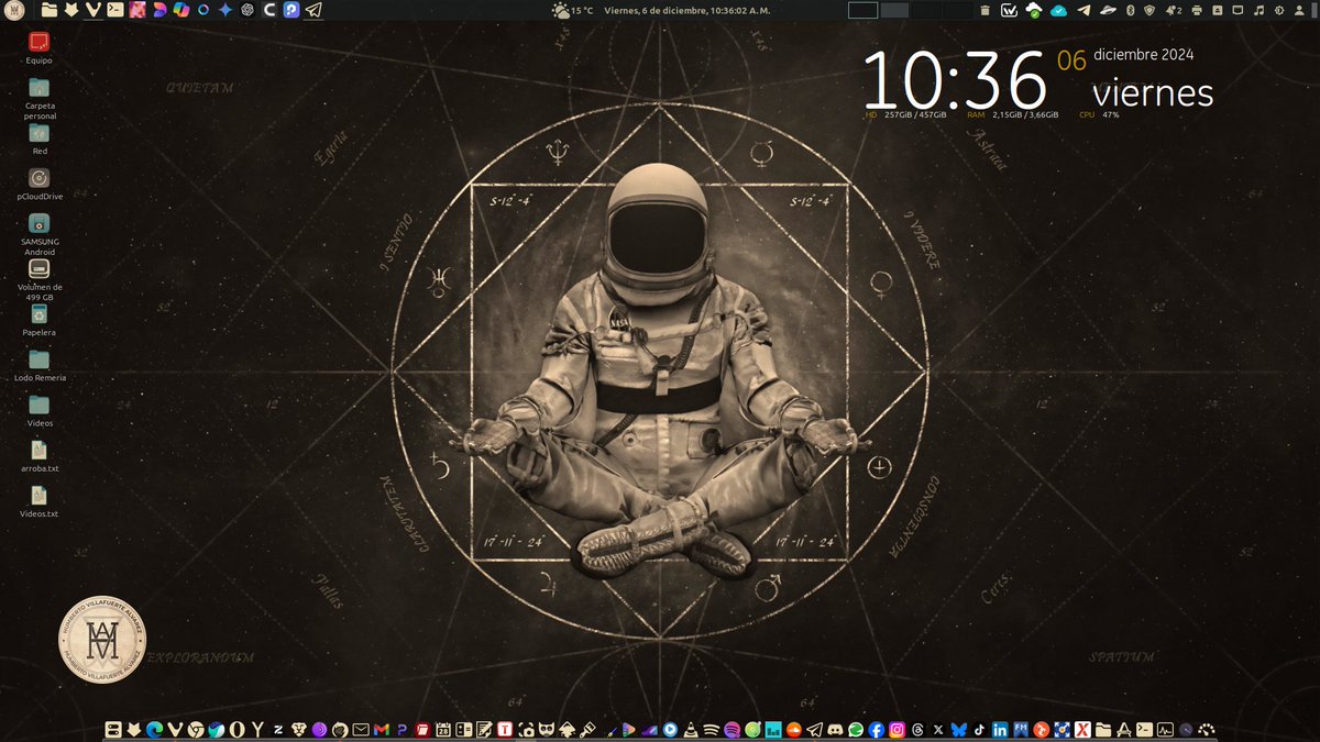 humbertovill68's tweet photo. #ViernesDeEscritorio Linux Mint con tema e iconos Gruvbox.
Wallpaper: https://t.co/EiuwZgEhtH
#Linux #opensource #linuxmint #gnomedesktop #cinnamondesktop https://t.co/1gEIfwd8Rc