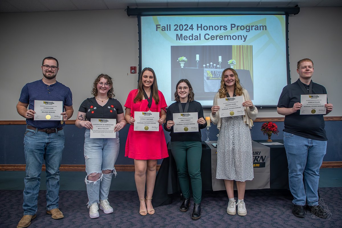 MissouriWestern's tweet photo. Congratulations to all of our Honors Program #Griffons for receiving their medallions yesterday.

Check out the full gallery at https://t.co/z8HYSwo7ti

#MissouriWestern #HonorsProgram https://t.co/nDe4O8bjBF