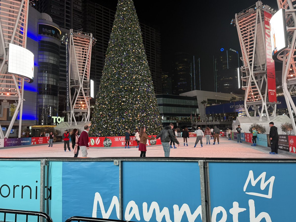 DocRusty7's tweet image. Ice skating in LA!  #AES2024