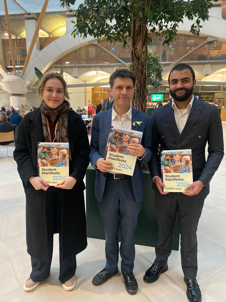 Massive congratulations to <a href="/alexsobel/">Alex Sobel MP for Leeds Central and Headingley</a> on becoming the new Chair of the <a href="/APPGStudents/">APPG for Students</a>! On Monday, RGSU reps met with Alex to discuss key issues from the #RGSUManifesto, including housing, maintenance loans, support for international students, and much more.