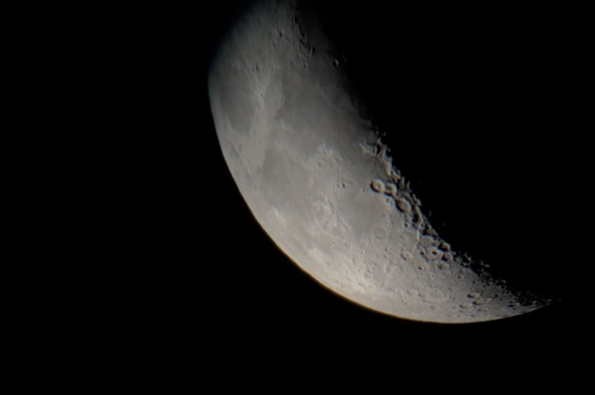 SultanStellar's tweet photo. 🤍🌕 https://t.co/0BGk6wRag4