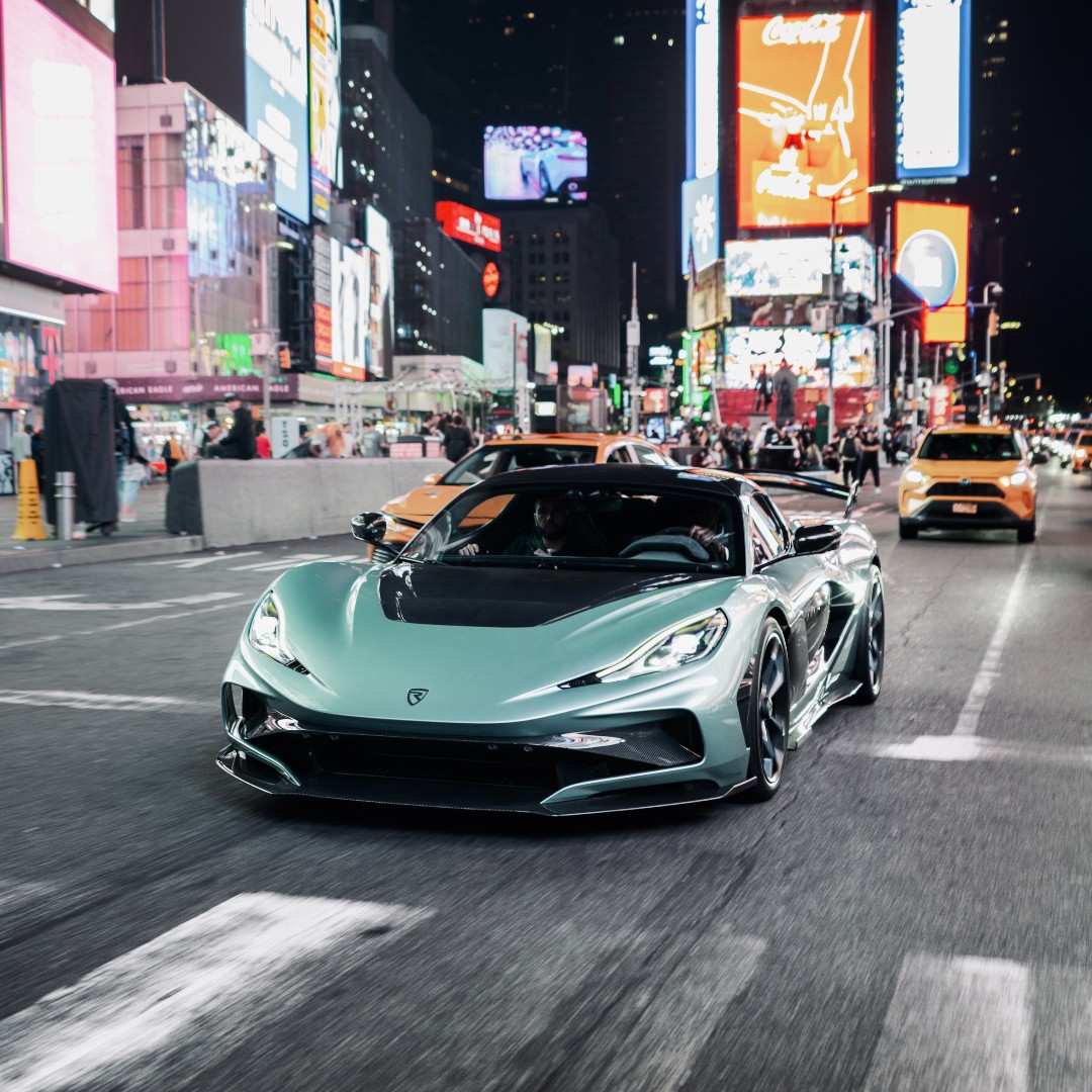 AutomobiliRimac's tweet photo. Speed, reimagined. At 412 kph, the Rimac Nevera isn’t just fast, it’s a force of nature. 

#Rimac #Nevera
__
Rimac Nevera: WLTP: electricity consumption, combined 30.0 KWh/100km; CO2 emissions: combined in g/km: 0 https://t.co/g9oPa4W9d3