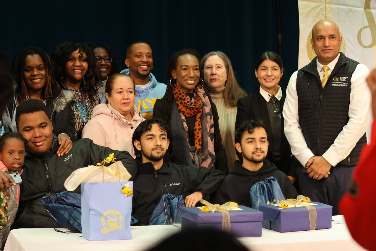 apsupdate's tweet photo. Today was an inspiring day for three Benjamin E. Mays High School scholars! Ronan Villegas-Hernandez and Roni Villegas-Hernandez each received scholarships to the Georgia Tech Mechanical Engineering Program, and Jalen Smallwood earned a scholarship for the Georgia Tech Computer Science Program. Let's congratulate these young men for their hard work and achievements! #APSExcellence @GeorgiaTech