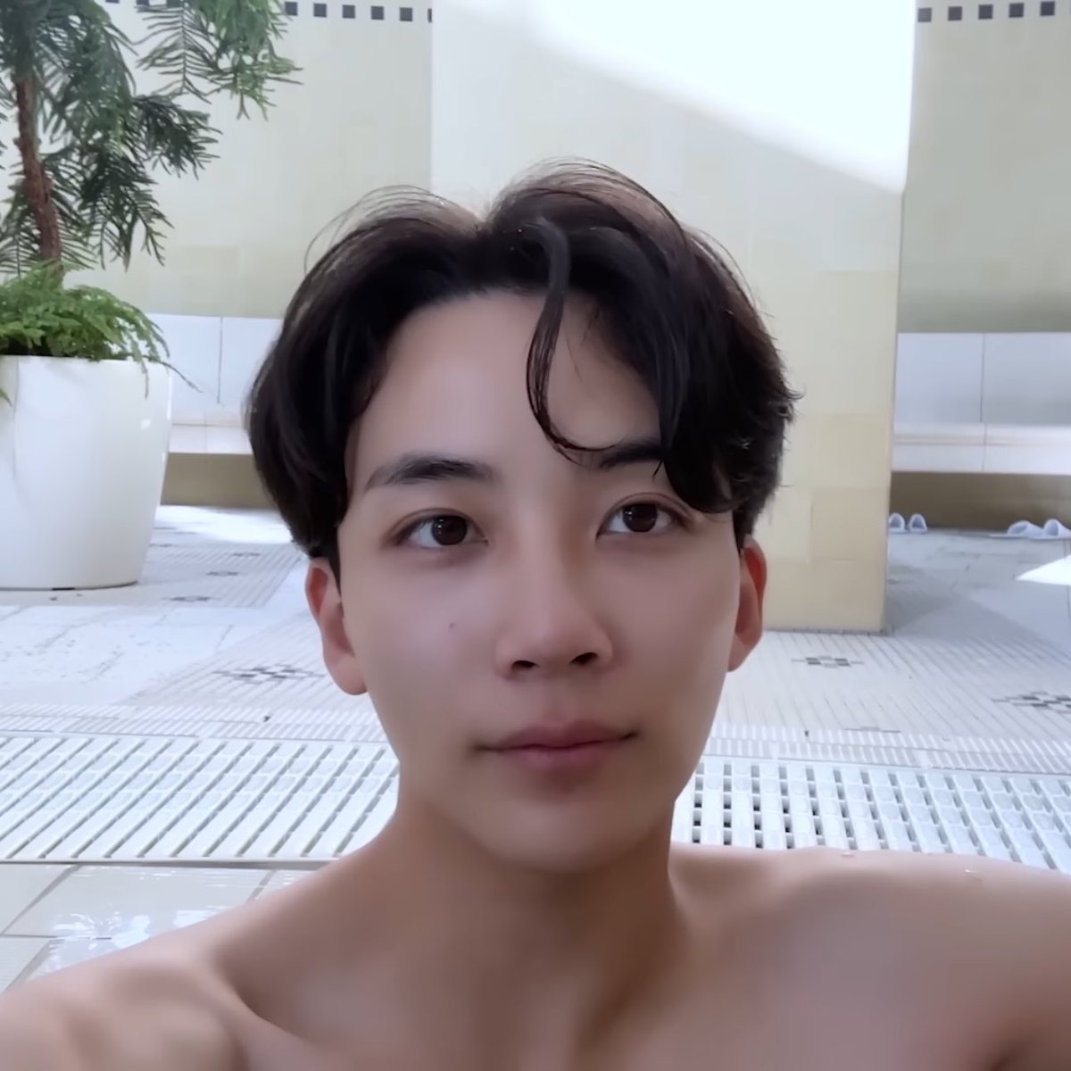 kwonhoshi1004's tweet photo. cute as hell                                 what the hell https://t.co/CZJdNgF7FE