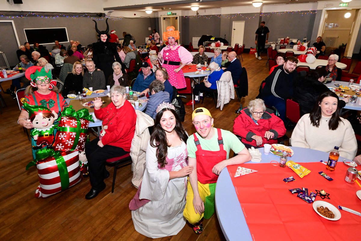 Alongside family and carers, residents from Falkirk care homes visited Grangemouth Town Hall this week to enjoy a panto performance of Sleeping Beauty. 🎭🎄
