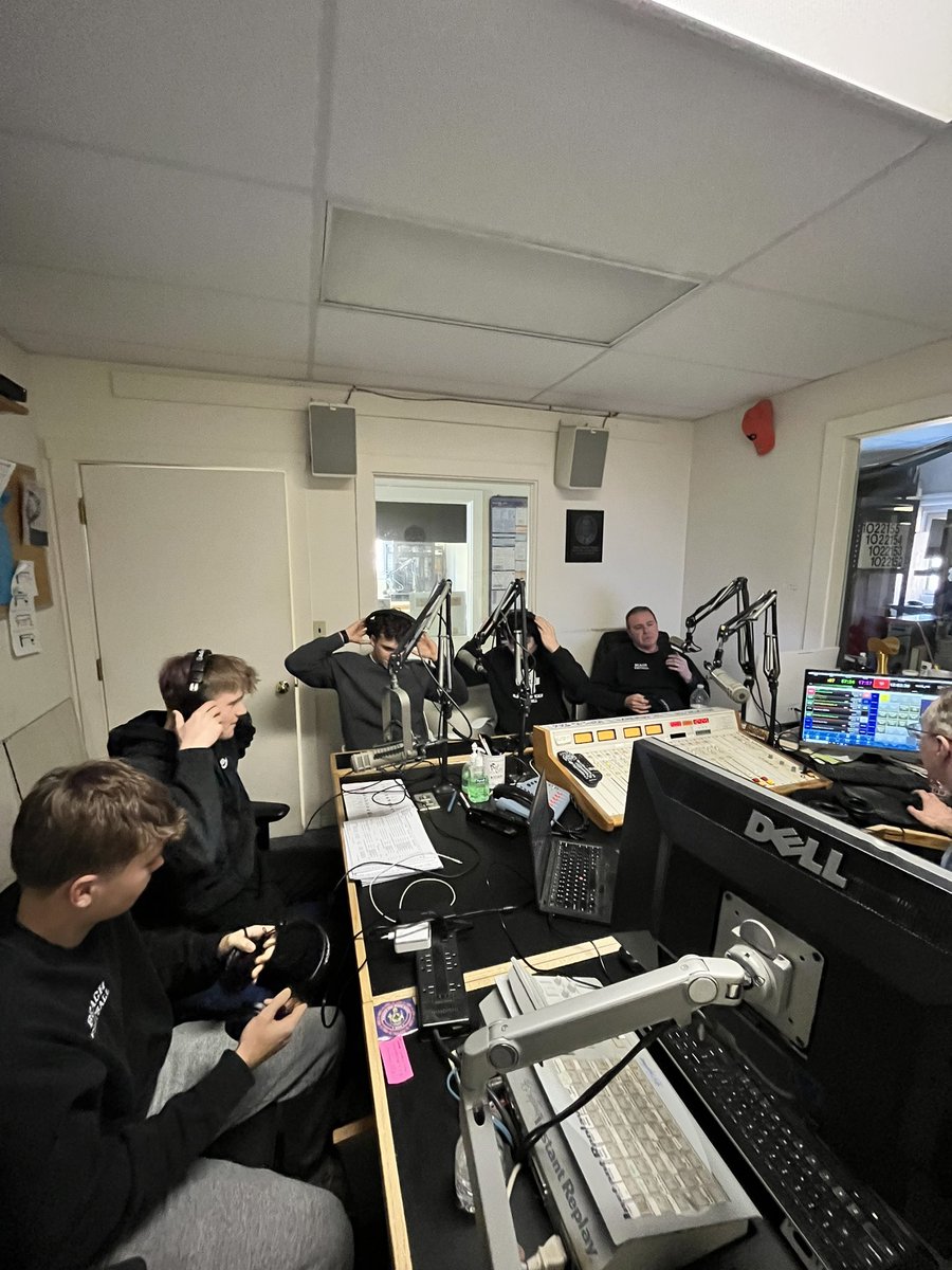 MannixBrothers's tweet photo. The Old Orchard Beach Seagulls are in the building to discuss their state title run with us! @OOBathletics @gullscoach https://t.co/Qq36fme5GJ