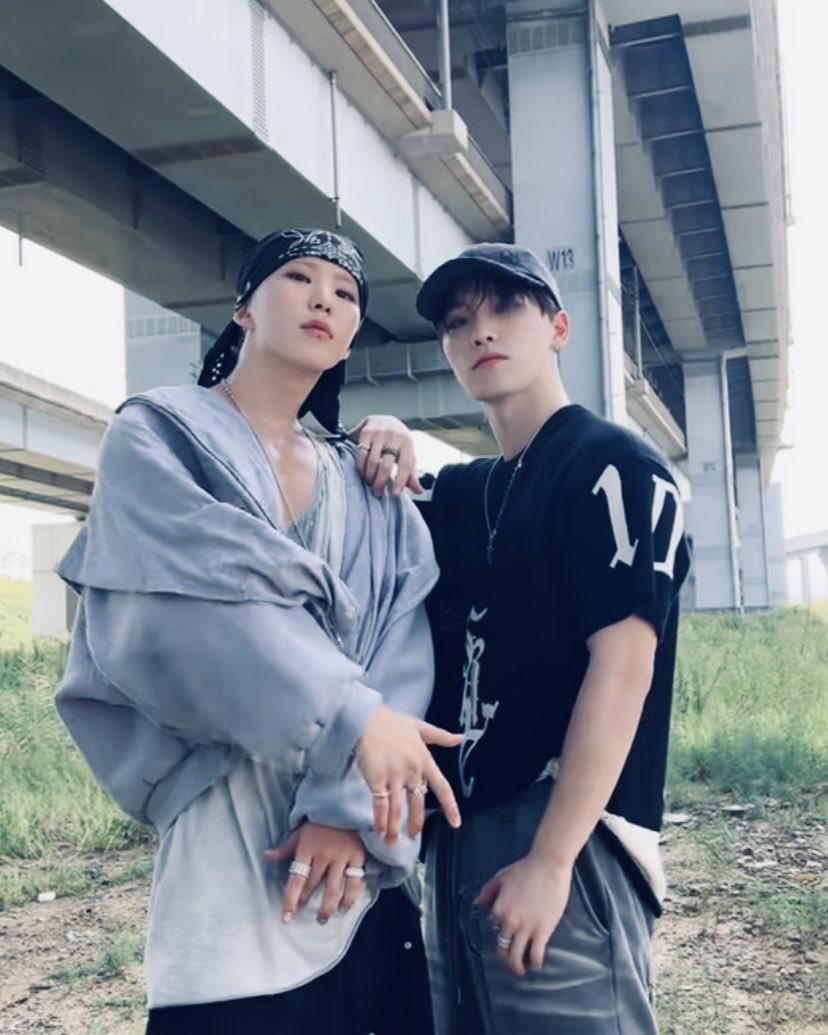 secondch4nz's tweet photo. 🕺 move
— d!no x h0sh1 x male oc 🔞

they’ve been watching you dance for a while now—so you make sure you do it for them. if you know there’s an audience, why not target them, right? 🎯

— taglish
— minors dni!
— 3k words
— pw hint: 6 letters; fly high

https://t.co/EOpclwQXuY https://t.co/QjTpwbUBlY