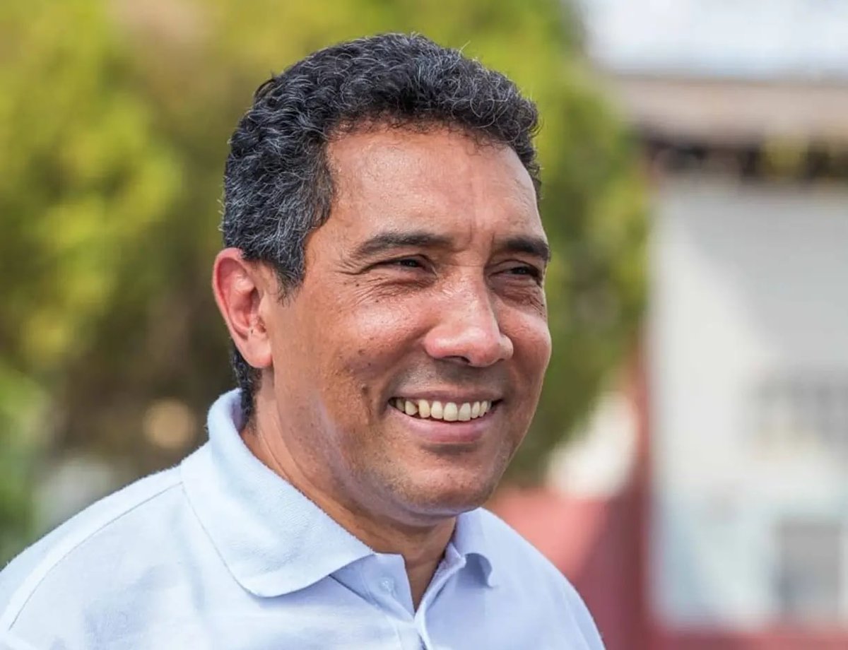 LaraTranscargo's tweet photo. #Transcargo
El colectivo de Transcargo le desea un feliz cumpleaños a Eduardo Rodríguez Dávila, Ministro del Transporte, le queremos agradecer por su guía sabia, su apoyo incondicional, su compromiso con la excelencia en toda su labor.
#FelizCumpleaños https://t.co/x0vX4RMdfb