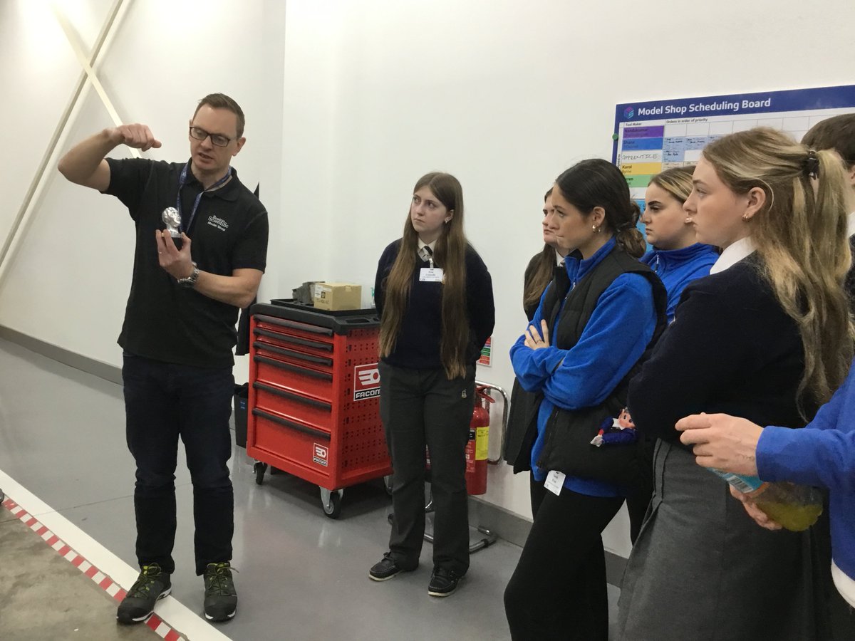 colmhuirecoed's tweet photo. @colmhuirecoed LC Biology &amp; Chemistry students &amp; their teachers Ms D Ryan &amp; Ms Forde enjoyed an informative &amp; engaging #STEM visit to biomedical engineering firm Boston Scientific, Clonmel today. Thank you @bostonsci for this wonderful opportunity 🙌@TipperaryETB @thurles_ie https://t.co/ImAJeq14wm