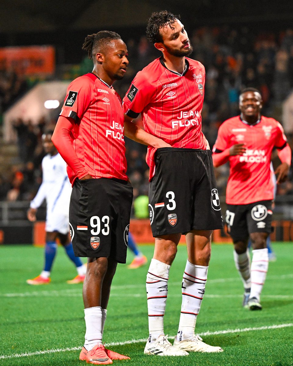 Ligue2BKT's tweet image. Juste des gars chill.

#FCLESTAC (1-0)