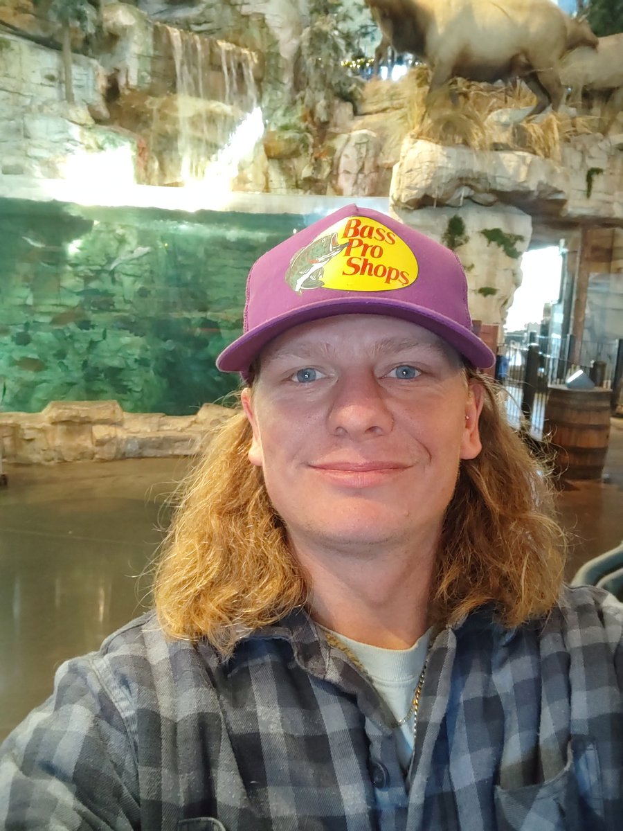dadded_up's tweet photo. I'm ur biggest fan @BassProShops https://t.co/1Ow6I5lCbi