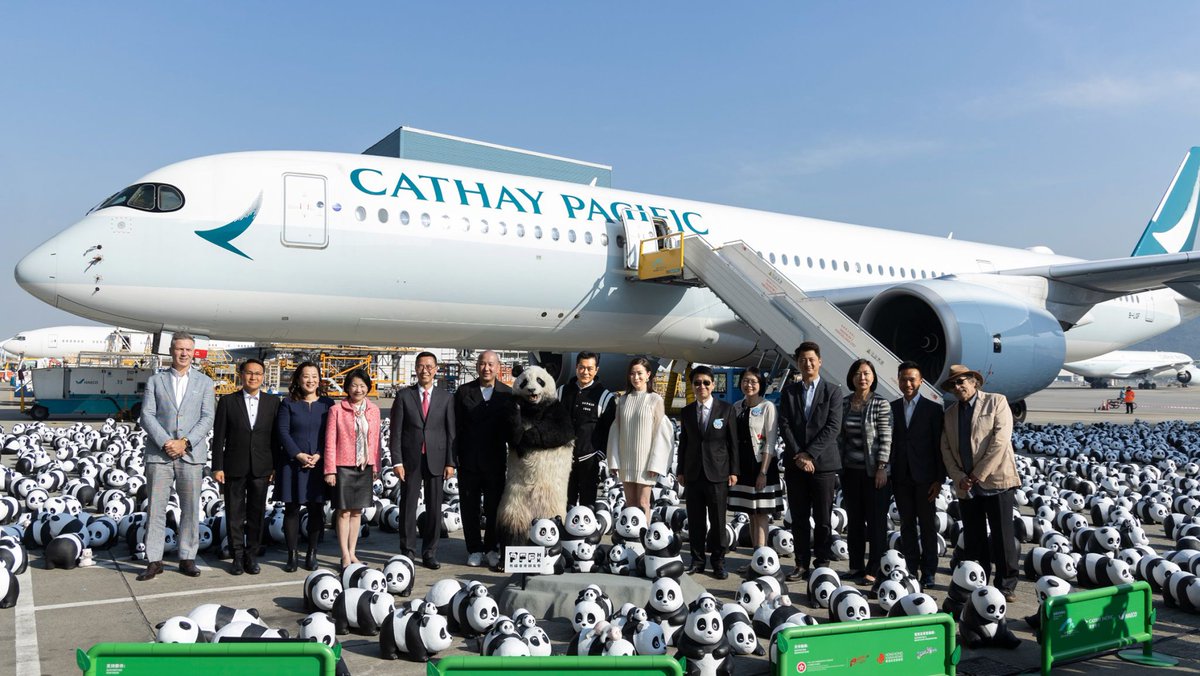 Cathay Pacific welcomed 2,500 panda sculptures for PANDA GO! FEST HK, the city’s largest panda-themed exhibition. Unveiled at HAECO’s hangar, the sculptures will appear at Hong Kong landmarks every weekend through December. #Airways #Aviation