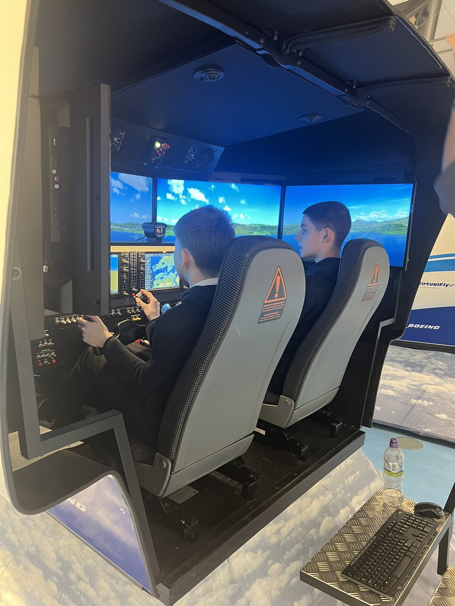 RosshallGeo's tweet photo. *using public transport* S3 geographers visited the Newton Flight Academy at Glasgow Science Centre, piloting flight simulators and planning routes ✈️🛬🗺️🧭 @RosshallAcademy @Rosshallmods https://t.co/7i1pvwIRex