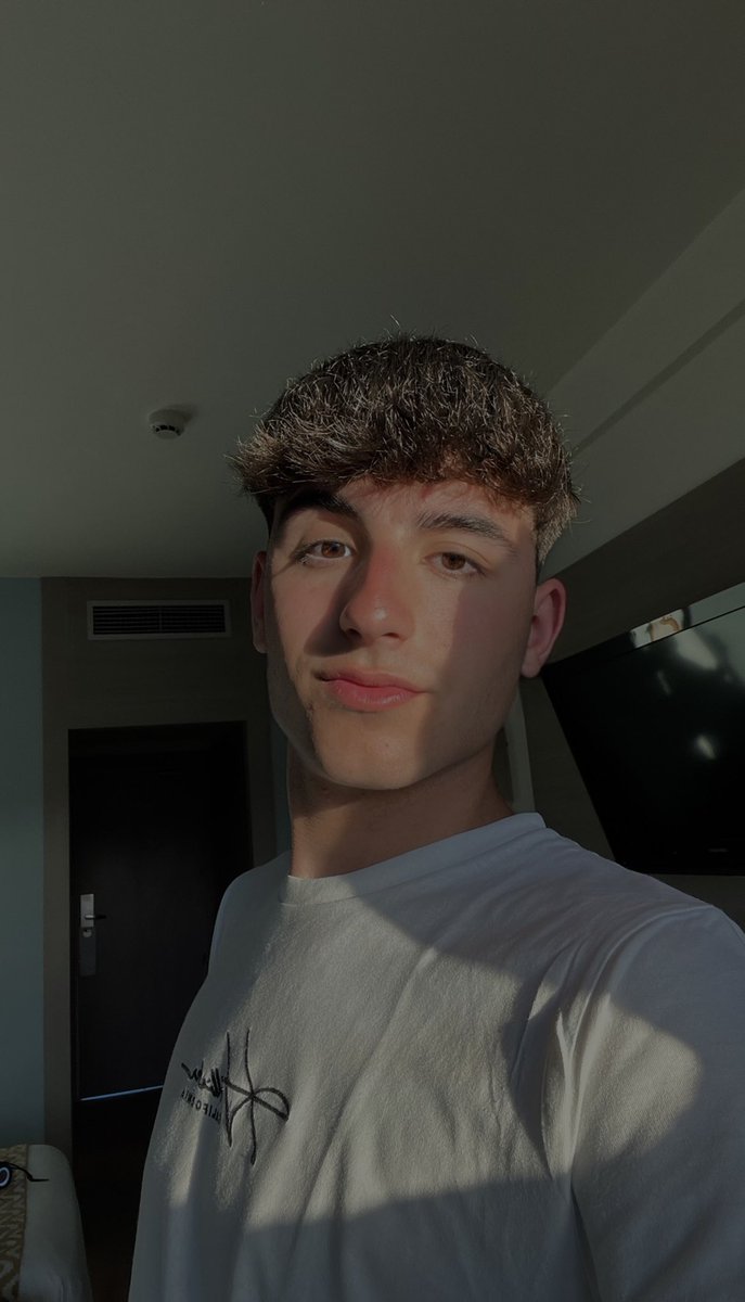 adriaanzhh's tweet photo. 🤠 https://t.co/kZK98SKWkZ