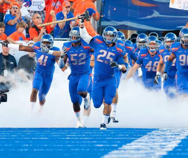 HunterWhite_LA's tweet photo. Bring the (Dan Paul) Hammer tonight broncos! #DP47 https://t.co/Ny32PRVoKB