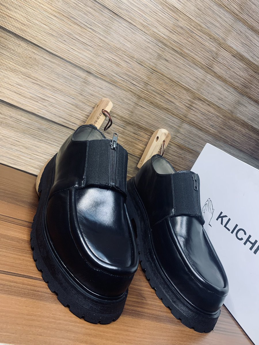 Klichi_wears's tweet photo. I'm counting on y’all to lend your support by dedicating a brief moment to retweeting my shoe craft sharing them with a wider audience 😩🙏❤️

Expert in shoe production 
100% premium leather 
Made in Lagos 
Nationwide delivery 
55k

Naira Wizkid Chike Mile 2 Dollar 2face #Davidofunds #TheExperience19 Afe Babalola #NonsMiraj naira mile 2 access Belgium chike Arsenal Chelsea Kelly Jose laptop Christmas sell