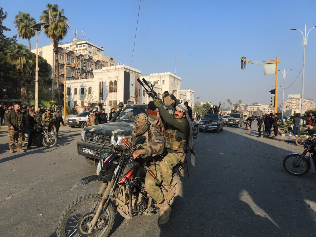 TOPXNews's tweet photo. 🚨 Breaking News: Syria's opposition forces have launched a surprise offensive against the Assad regime after years of stalemate. This strategic move aims to capitalize on weakened government forces and shifting alliances. 🕊️🤔
What led to this critical moment? #Syria #Opposit… https://t.co/K7Uli1kRjq