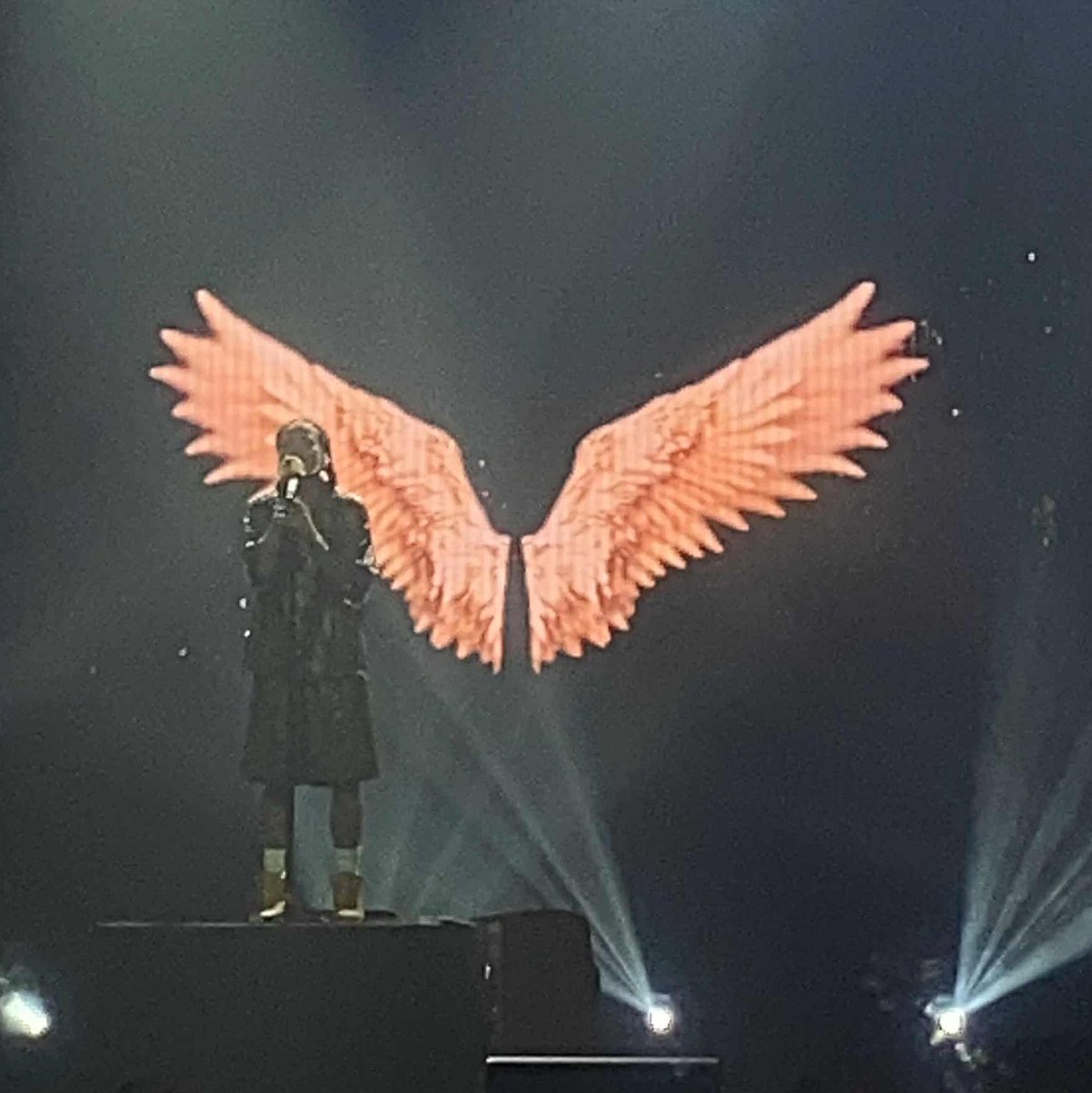 jaoieloops's tweet photo. basta si idol like na like yan😇🙏
#AlamatRagasaConcert https://t.co/3qUCQrX4br