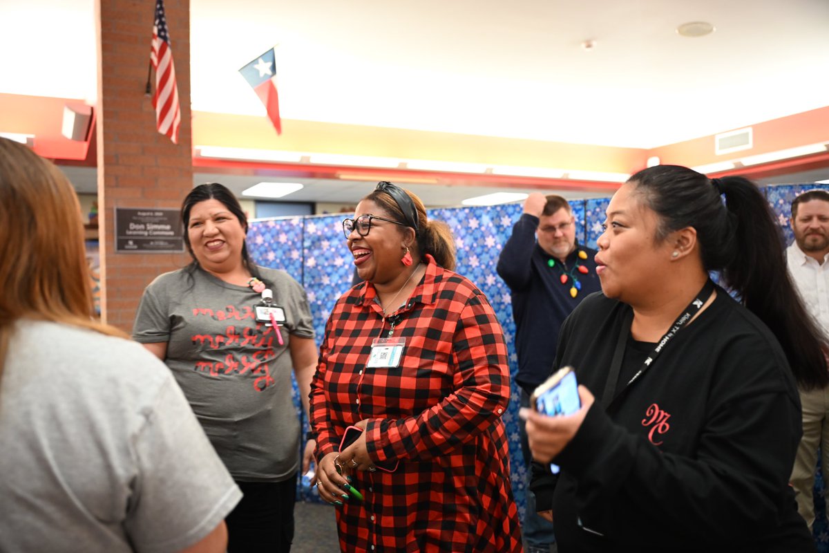 Mittelstadt Elementary is bridging language gaps and building stronger connections with the Let’s Communicate project! Thanks to this grant, students, parents, and teachers will have additional bilingual resources that foster understanding and engagement.