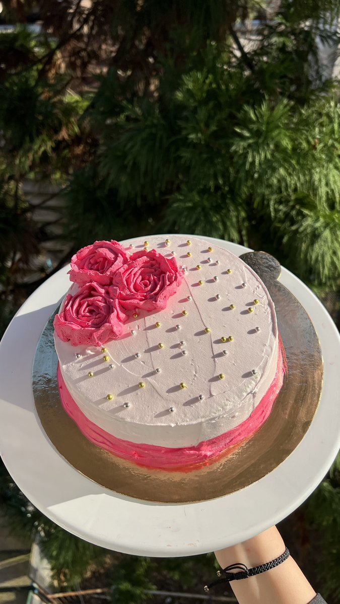 iyideremtal's tweet photo. Pasta yapım teknikleri dersinde öğrencilerimizin yaş pasta sunum çalışmaları🎂🍰🧁🧑🏻‍🍳👩🏼‍🍳 https://t.co/77HrKXN9ed