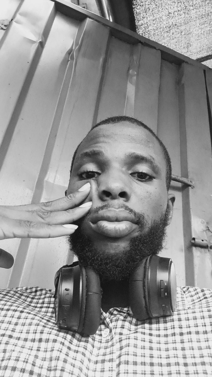 Saviour25263113's tweet photo. Once in awhile 
#Davido #ODUMODUBLVCK 
#FUNDS https://t.co/tvh3h5EZkw