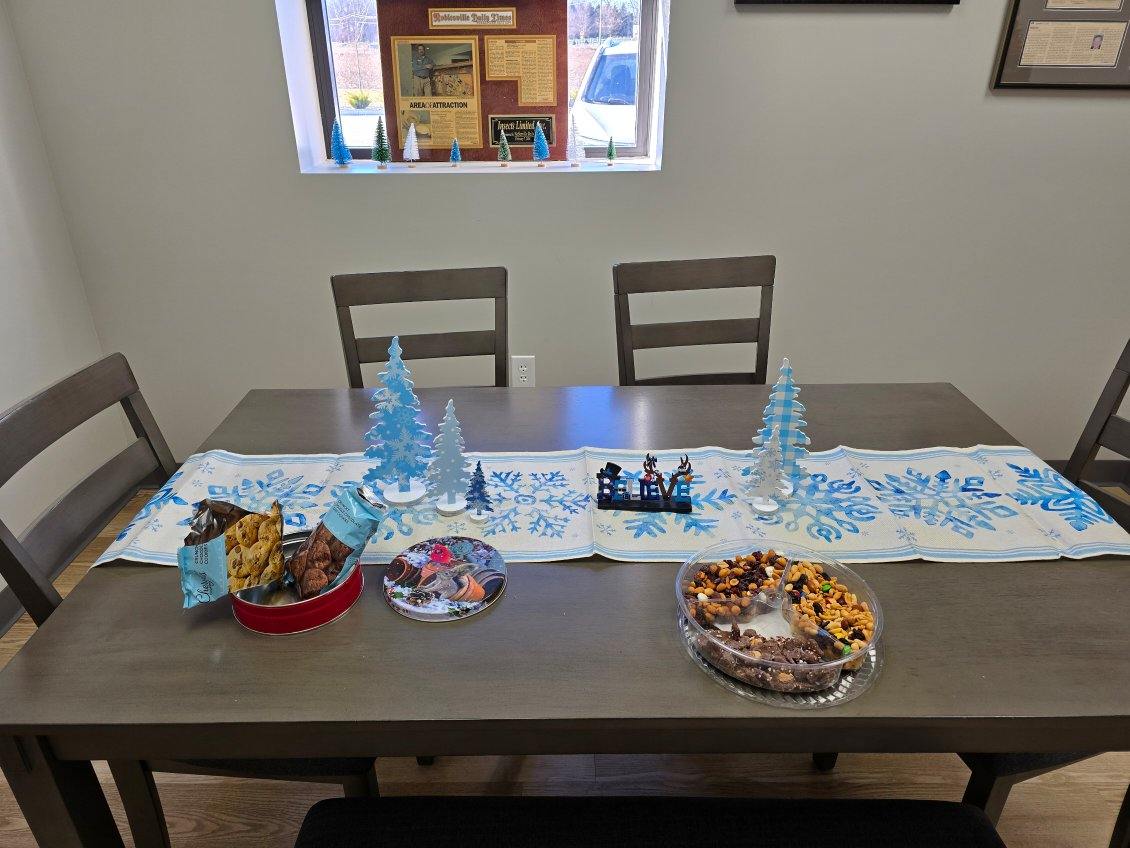 InsectsLimited's tweet image. 🎄✨ Deck the Halls at Insects Limited! ✨🎄

Our team came together to spread holiday cheer as we transformed The Center for Stored Product Protection into a festive wonderland! 🎁🎅

#Teamwork #HolidayCheer #InsectsLimited #DeckTheHalls #FestiveFun #StoredProductProtection