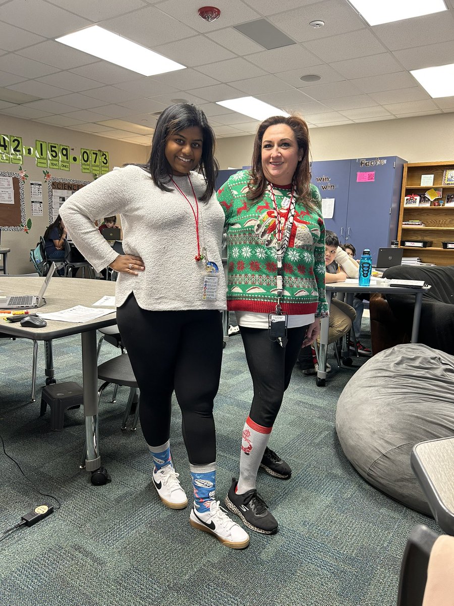 Kicking off the Holiday season with our fun socks! <a href="/TESKurtom/">Jehan Kurtom 📚🍎</a> #TESCelebrates  #TESleads