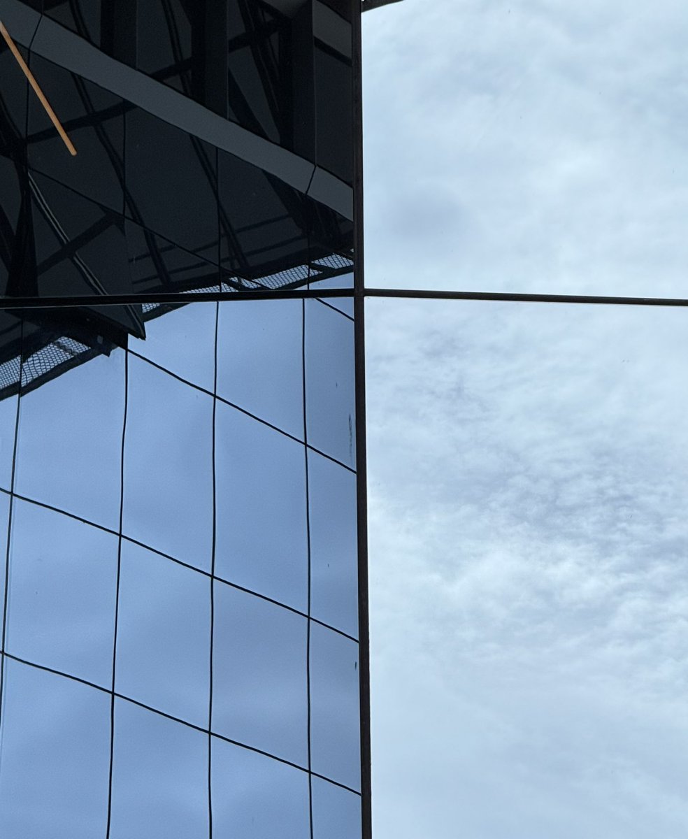 Day and night

#photography #mobilephotography