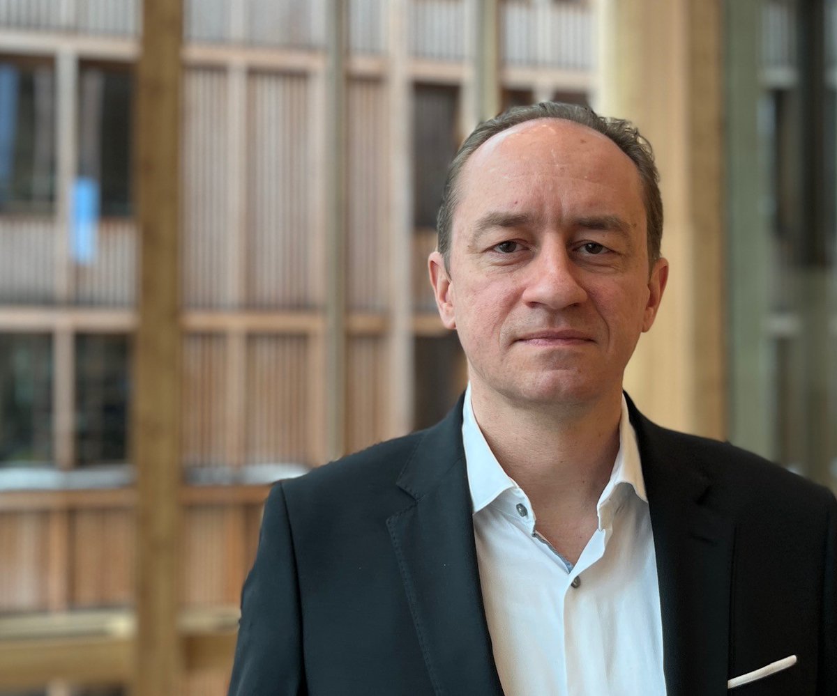 📻 Europa braucht koordinierte und gezielte Investitionen in zukunftsfähigen Wirtschaftssektoren, sagt <a href="/MarioHolzner/">Mario Holzner</a> vom <a href="/wiiw_ac_at/">wiiw</a> im #ö1-#Europajournal. Wir besprechen, welche Schritte die neue EU-Kommission und die Nationalstaaten jetzt setzen sollten,
sound.orf.at/podcast/oe1/oe…