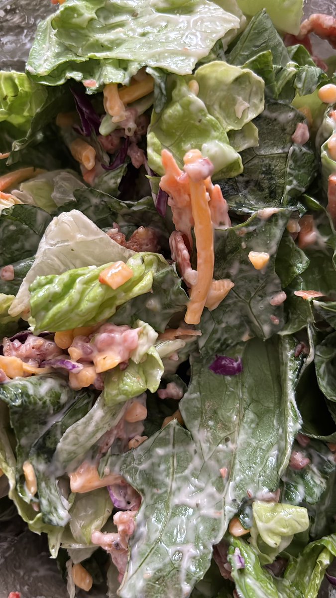 444_fairy's tweet photo. omad: bacon + lettuce salad w avocado ranch dressing - 310kcal https://t.co/hBH8OsnfSD